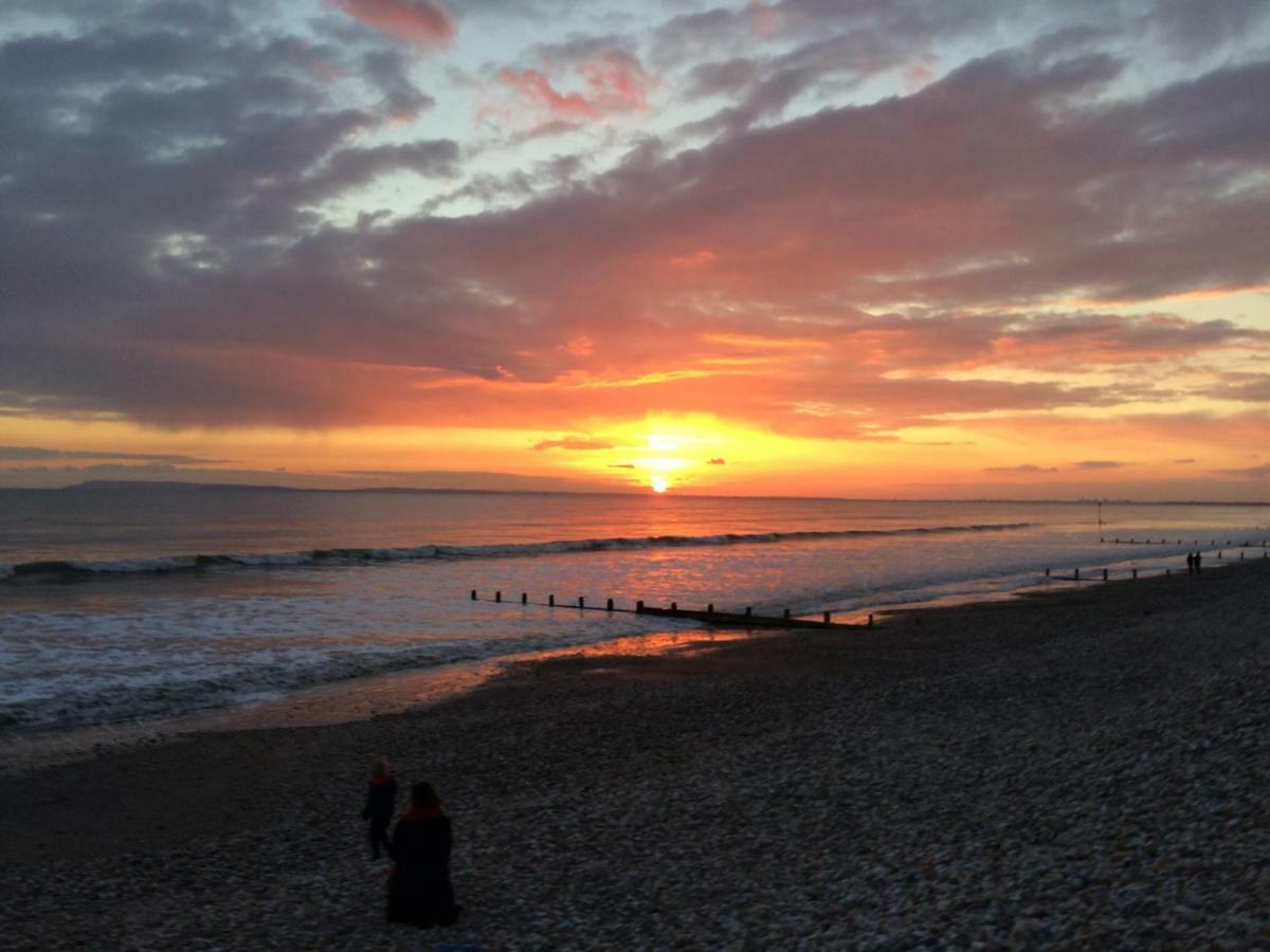 Wittering Holiday Home East Wittering Bagian luar foto